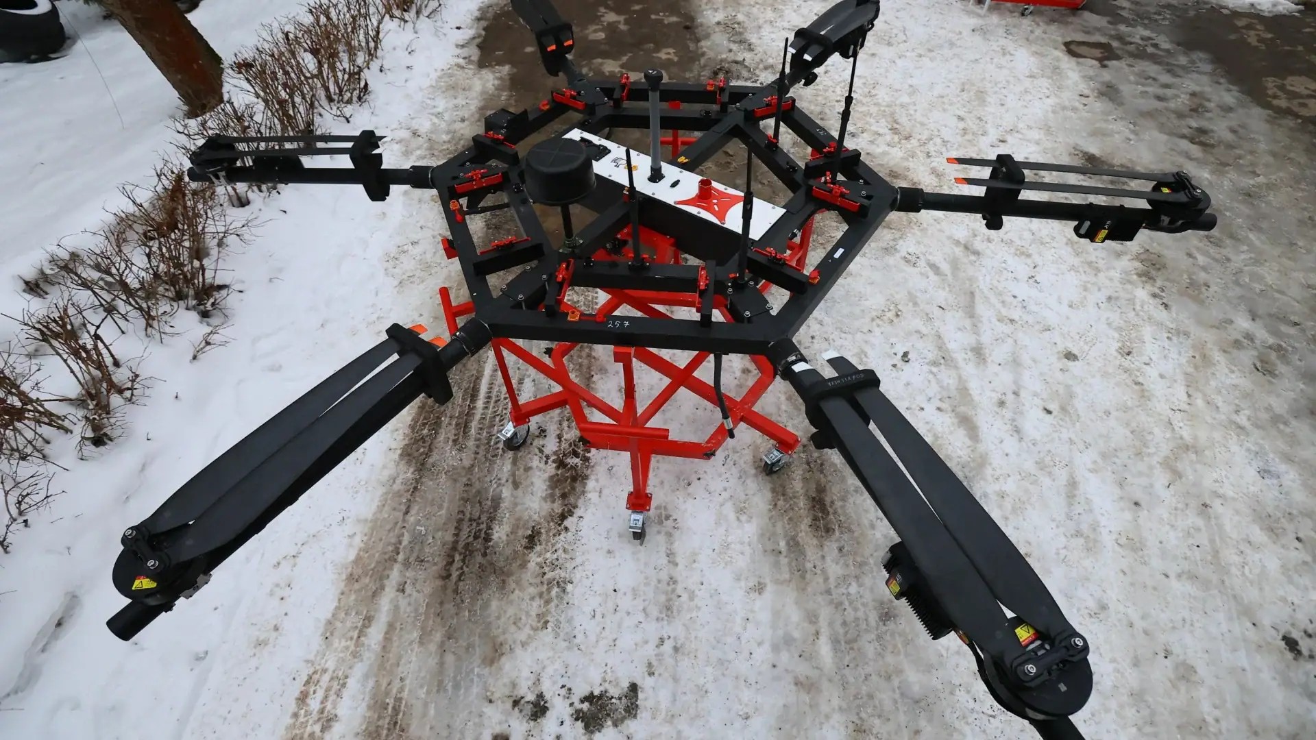 Drones militares são adaptados para transportar cargas e resgatar feridos na Ucrânia